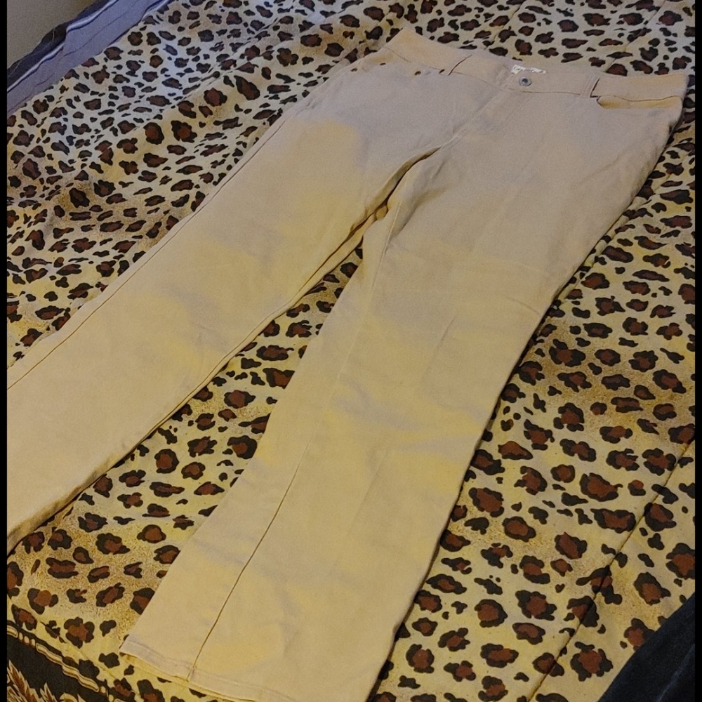 Nwot tan jeans size 16p